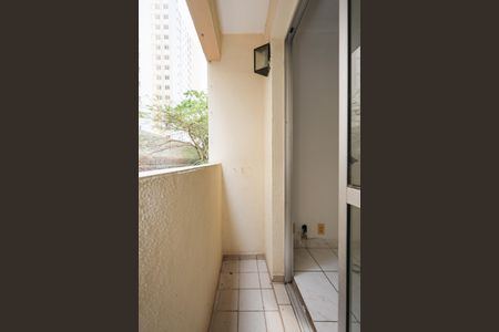Varanda da Sala de apartamento para alugar com 3 quartos, 67m² em Conjunto Promorar Raposo Tavares, São Paulo