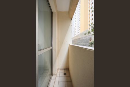 Varanda da Sala de apartamento para alugar com 3 quartos, 67m² em Conjunto Promorar Raposo Tavares, São Paulo