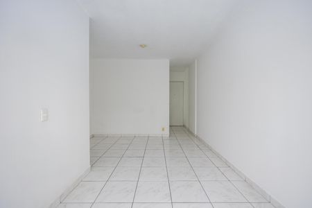 Sala de apartamento para alugar com 3 quartos, 67m² em Conjunto Promorar Raposo Tavares, São Paulo