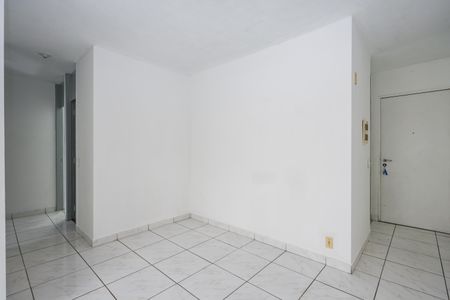 Sala de apartamento para alugar com 3 quartos, 67m² em Conjunto Promorar Raposo Tavares, São Paulo