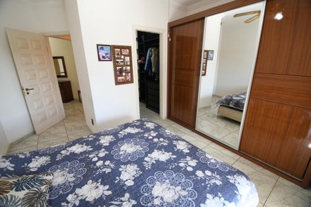 Casa à venda com 337m², 3 quartos e 4 vagasQuarto 