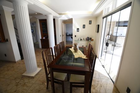 Casa à venda com 337m², 3 quartos e 4 vagasSala de Jantar