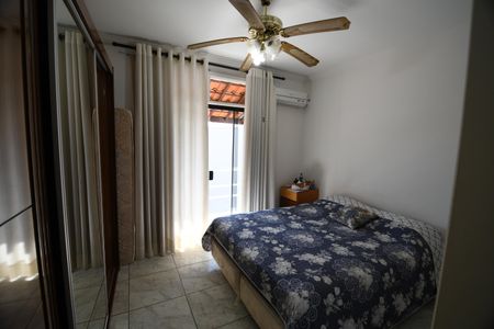 Casa à venda com 337m², 3 quartos e 4 vagasQuarto 