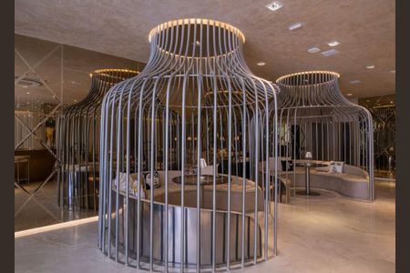 Apartamento à venda com 307m², 4 quartos e 4 vagasÁrea comum - Salão de festas