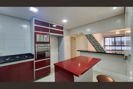 Apartamento para alugar com 174m², 3 quartos e 2 vagas Apartamento para alugar com 174m², 3 quartos e 2 vagasCozinha
