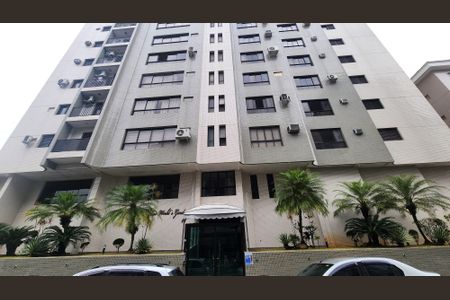 Apartamento para alugar com 174m², 3 quartos e 2 vagas Apartamento para alugar com 174m², 3 quartos e 2 vagasFachada