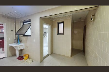 Apartamento para alugar com 174m², 3 quartos e 2 vagas Apartamento para alugar com 174m², 3 quartos e 2 vagasÁrea de Serviço