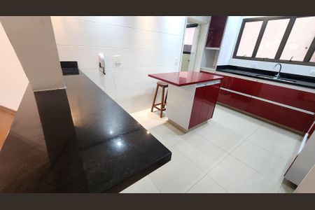 Apartamento para alugar com 174m², 3 quartos e 2 vagas Apartamento para alugar com 174m², 3 quartos e 2 vagasCozinha
