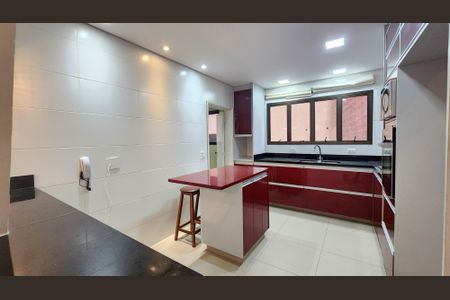 Apartamento para alugar com 174m², 3 quartos e 2 vagas Apartamento para alugar com 174m², 3 quartos e 2 vagasCozinha
