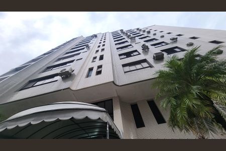 Apartamento para alugar com 174m², 3 quartos e 2 vagas Apartamento para alugar com 174m², 3 quartos e 2 vagasFachada