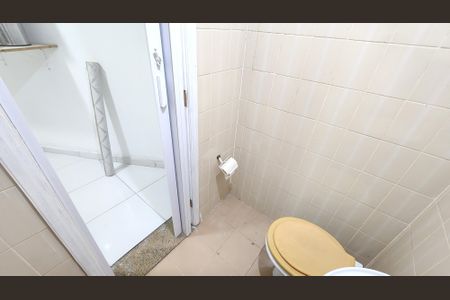 Apartamento para alugar com 174m², 3 quartos e 2 vagas Apartamento para alugar com 174m², 3 quartos e 2 vagasBanheiro de serviço