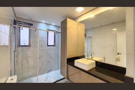 Apartamento para alugar com 174m², 3 quartos e 2 vagas Apartamento para alugar com 174m², 3 quartos e 2 vagasBanheiro da Suíte 1