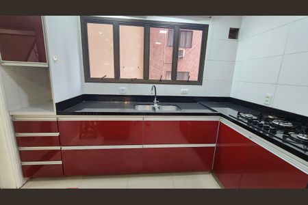 Apartamento para alugar com 174m², 3 quartos e 2 vagas Apartamento para alugar com 174m², 3 quartos e 2 vagasCozinha