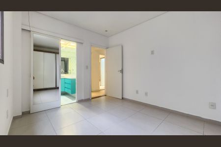 Apartamento para alugar com 174m², 3 quartos e 2 vagas Apartamento para alugar com 174m², 3 quartos e 2 vagasSuíte 2