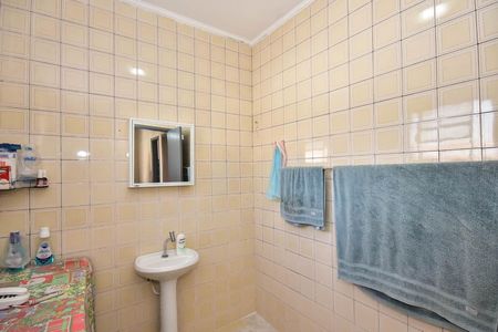 Casa de condomínio à venda com 150m², 2 quartos e 3 vagasBanheiro