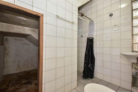 Casa de condomínio à venda com 150m², 2 quartos e 3 vagasBanheiro de Serviço