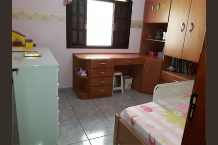 Casa à venda com 3 quartos, 162m² em Vila Yolanda, Osasco