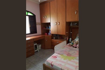 Casa à venda com 3 quartos, 162m² em Vila Yolanda, Osasco