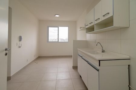 Sala/Cozinha de apartamento para alugar com 2 quartos, 35m² em Vila Ema, São Paulo