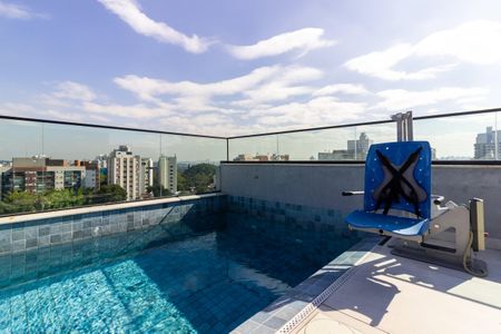 Apartamento à venda com 29m², 1 quarto e sem vaga Apartamento à venda com 29m², 1 quarto e sem vagaÁrea comum - Piscina