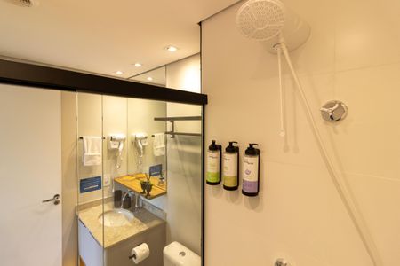 Apartamento à venda com 29m², 1 quarto e sem vaga Apartamento à venda com 29m², 1 quarto e sem vagaBanheiro da Suíte