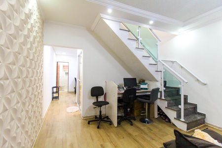 Sala de casa à venda com 3 quartos, 160m² em Jardim Casa Pintada, São Paulo