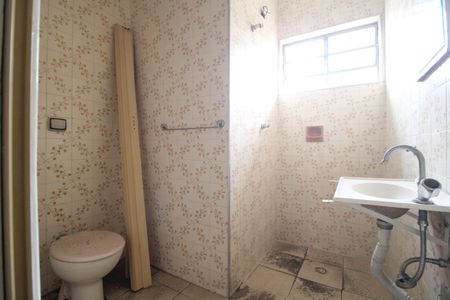 Casa à venda com 125m², 3 quartos e 2 vagasBanheiro comum