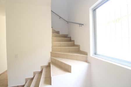 Casa à venda com 125m², 3 quartos e 2 vagasEscada