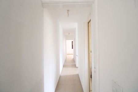 Casa à venda com 125m², 3 quartos e 2 vagasCorredor