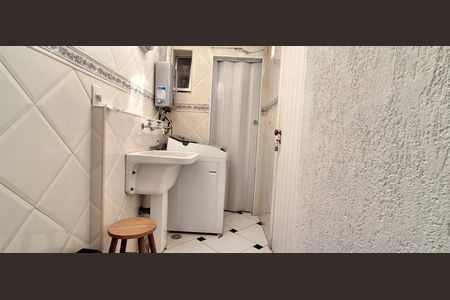 Casa à venda com 200m², 3 quartos e 4 vagas Casa à venda com 200m², 3 quartos e 4 vagasÁrea de Serviço