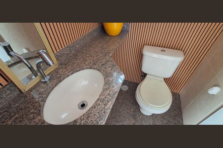 Casa à venda com 200m², 3 quartos e 4 vagas Casa à venda com 200m², 3 quartos e 4 vagasLavabo