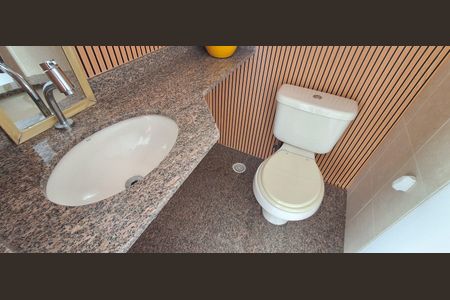 Casa à venda com 200m², 3 quartos e 4 vagas Casa à venda com 200m², 3 quartos e 4 vagasLavabo