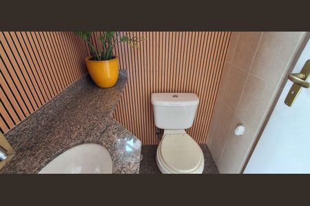 Casa à venda com 200m², 3 quartos e 4 vagas Casa à venda com 200m², 3 quartos e 4 vagasLavabo