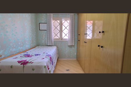 Casa à venda com 200m², 3 quartos e 4 vagas Casa à venda com 200m², 3 quartos e 4 vagasQuarto