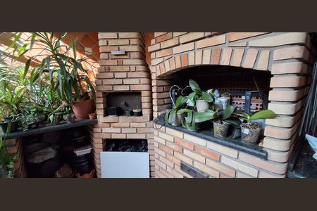 Casa à venda com 200m², 3 quartos e 4 vagas Casa à venda com 200m², 3 quartos e 4 vagasQuintal