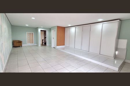 Casa à venda com 200m², 3 quartos e 4 vagas Casa à venda com 200m², 3 quartos e 4 vagasÁrea comum - Salão de festas