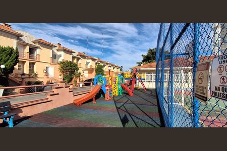 Casa à venda com 200m², 3 quartos e 4 vagas Casa à venda com 200m², 3 quartos e 4 vagasÁrea comum