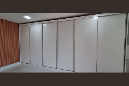 Casa à venda com 200m², 3 quartos e 4 vagas Casa à venda com 200m², 3 quartos e 4 vagasÁrea comum - Salão de festas