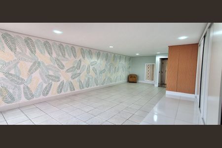 Casa à venda com 200m², 3 quartos e 4 vagas Casa à venda com 200m², 3 quartos e 4 vagasÁrea comum - Salão de festas