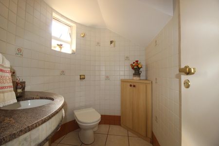 Casa à venda com 268m², 4 quartos e 4 vagasLavabo