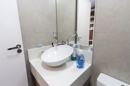 Apartamento à venda com 65m², 2 quartos e 1 vaga Apartamento à venda com 65m², 2 quartos e 1 vagaBanheiro da Suíte