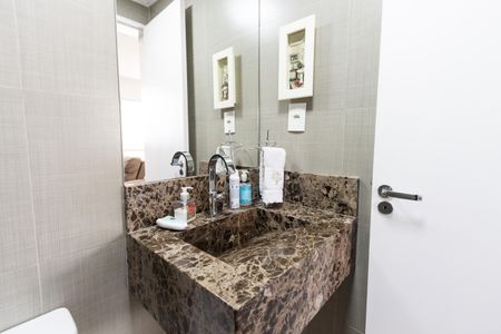 Apartamento à venda com 65m², 2 quartos e 1 vaga Apartamento à venda com 65m², 2 quartos e 1 vagaBanheiro