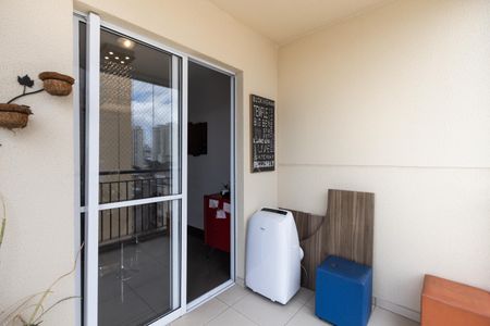 Apartamento à venda com 65m², 2 quartos e 1 vaga Apartamento à venda com 65m², 2 quartos e 1 vagaSacada
