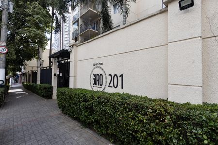 Apartamento à venda com 65m², 2 quartos e 1 vaga Apartamento à venda com 65m², 2 quartos e 1 vagaFachada