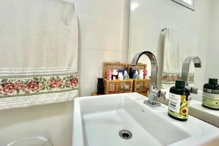 Apartamento à venda com 68m², 2 quartos e 1 vaga Apartamento à venda com 68m², 2 quartos e 1 vagaBanheiro Corredor