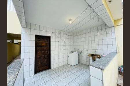 Casa à venda com 126m², 3 quartos e 2 vagasÁrea de Serviço