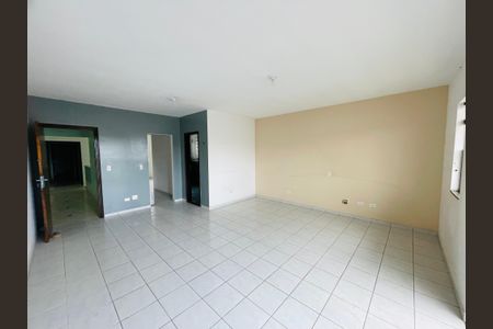 Casa à venda com 126m², 3 quartos e 2 vagasSuíte