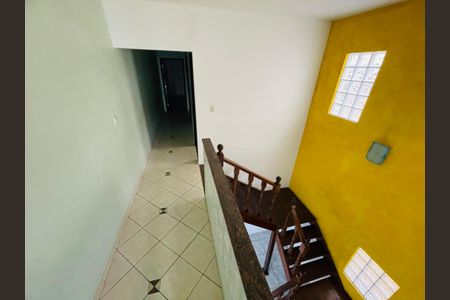 Casa à venda com 126m², 3 quartos e 2 vagasCorredor interno