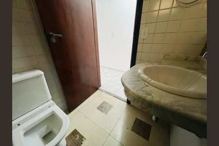 Casa à venda com 126m², 3 quartos e 2 vagasLavabo