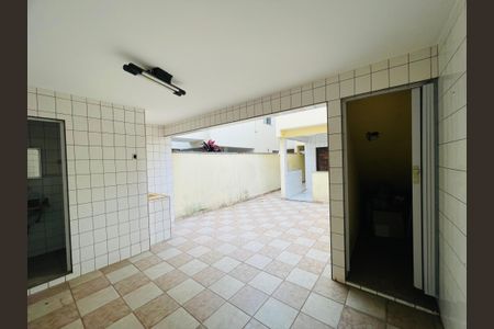 Casa à venda com 126m², 3 quartos e 2 vagasQuintal